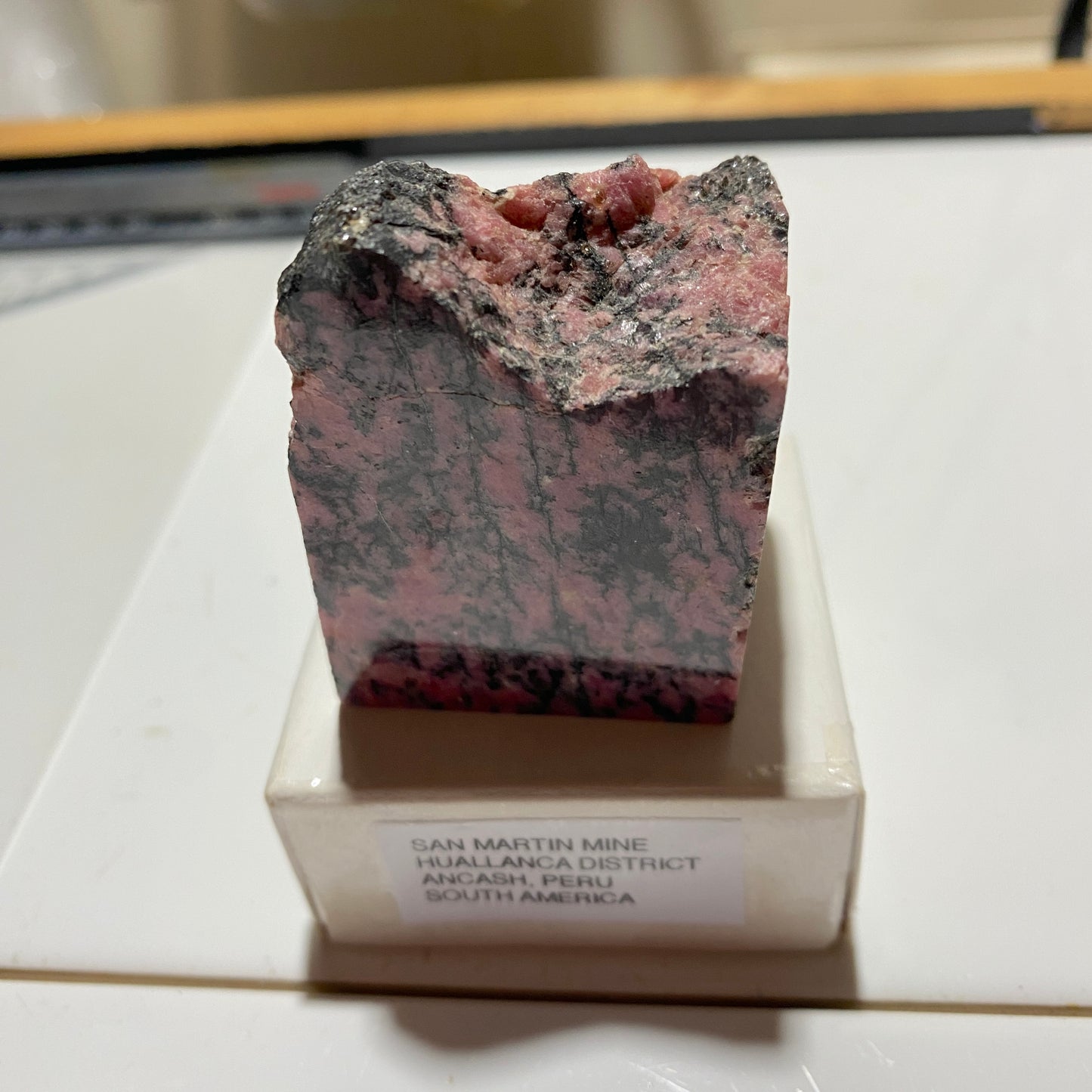 RHODONITE : SAN MARTIN MINE, ANCASH, PERU  144g MF1698