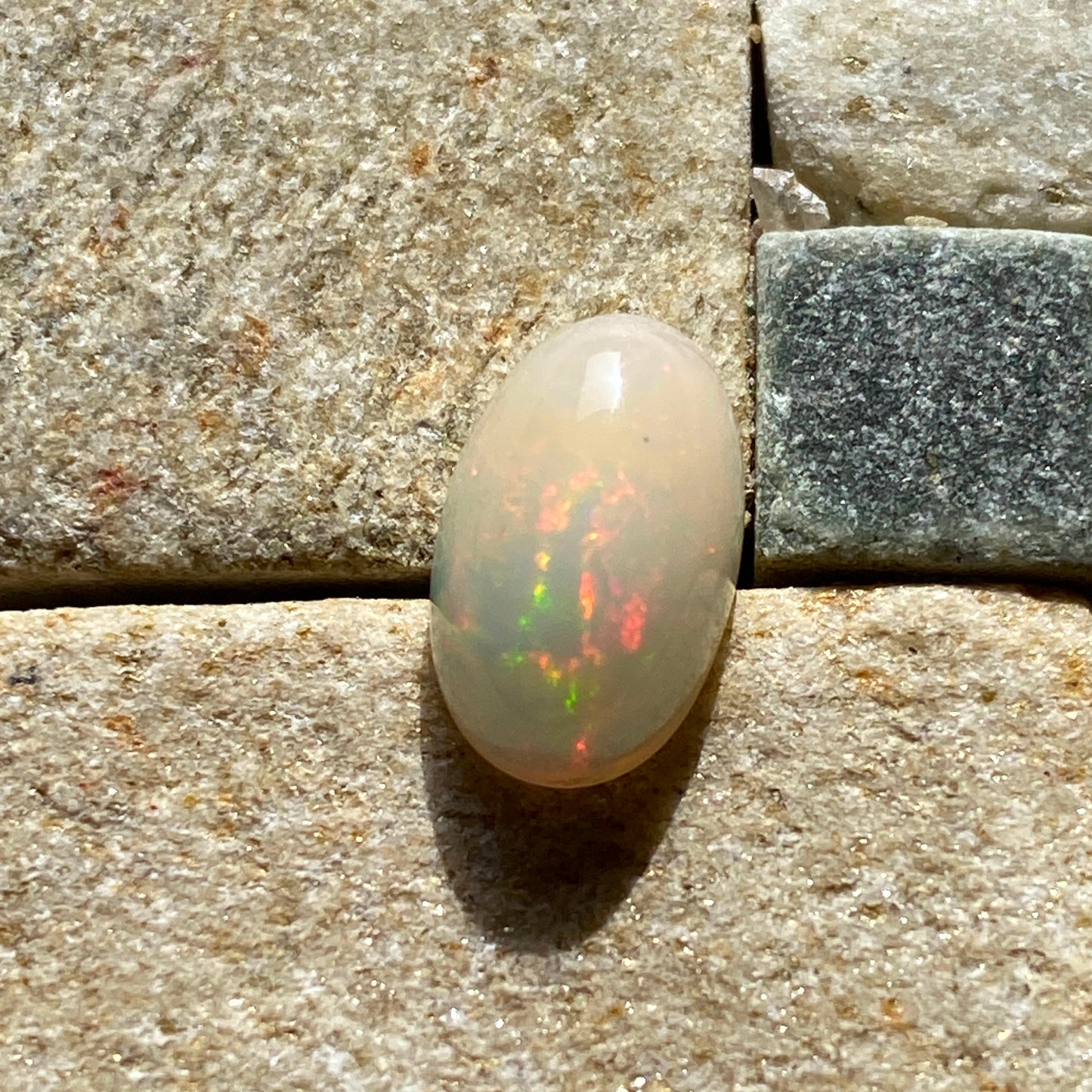 OPAL NATURAL MINED GEMSTONE  - COOBER PEDY, SOUTH AUSTRALIA 2.77Ct c MFG5364