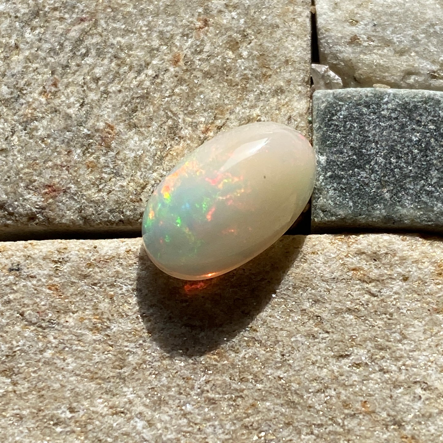 OPAL NATURAL MINED GEMSTONE  - COOBER PEDY, SOUTH AUSTRALIA 2.77Ct c MFG5364