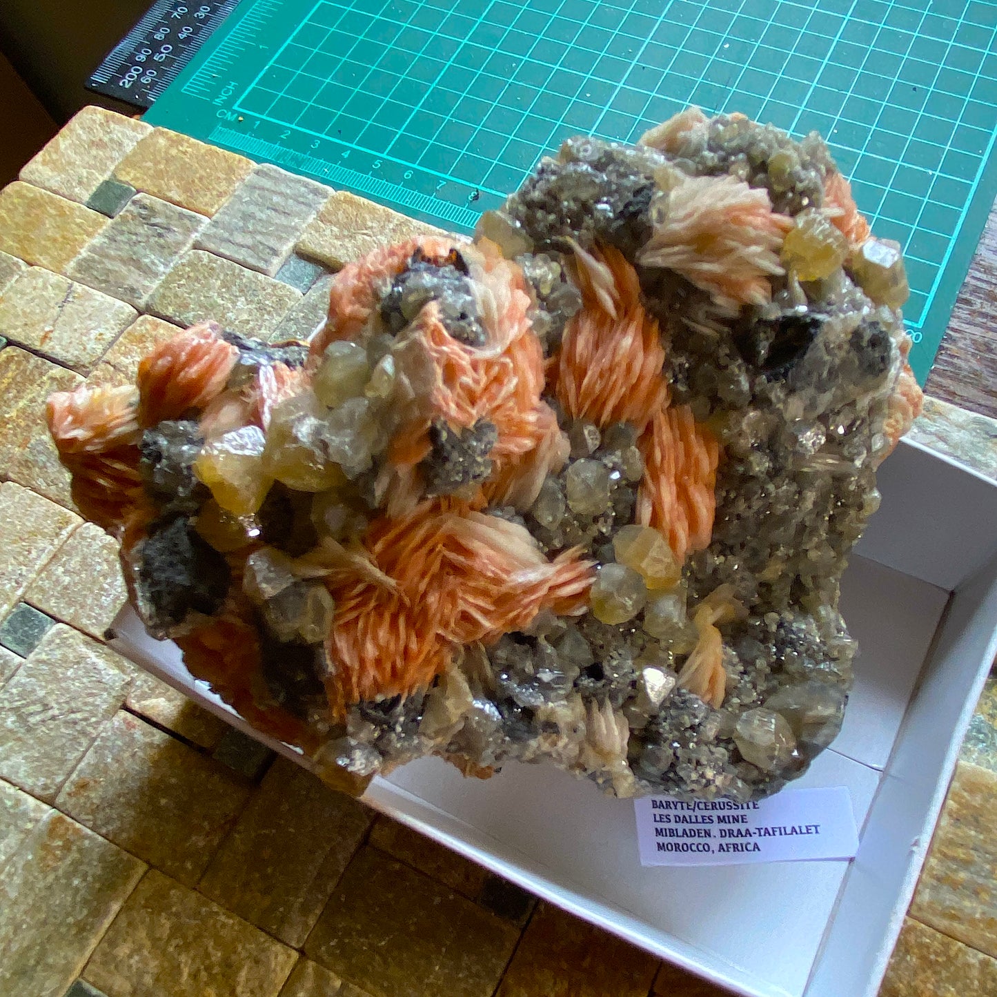 BARYTE/CERUSSITE [ETC] FROM LES DALLES MINE, MIBLADEN, MOROCCO HEAVY 1340g MF2054