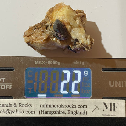 ALMANDINE GARNET [ETC] : HAROMOSH MOUNTAINS, GILGIT-BALTISTAN, PAKISTAN 22g MF1616