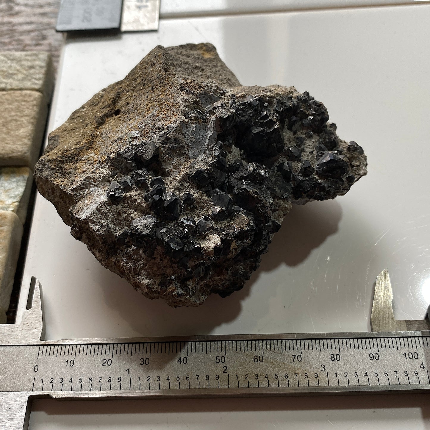 SPHALERITE [WITH ARAGONITE] : ALLENHEADS MINE, ALLENDALE, NORTHUMBERLAND 289g MF5252