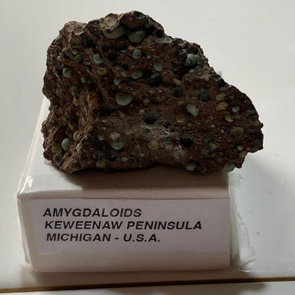 AMYGDALOIDS IN LIMONITE : KEWEENAW PENINSULA, MICHIGAN, U.S.A. 24g MF5255
