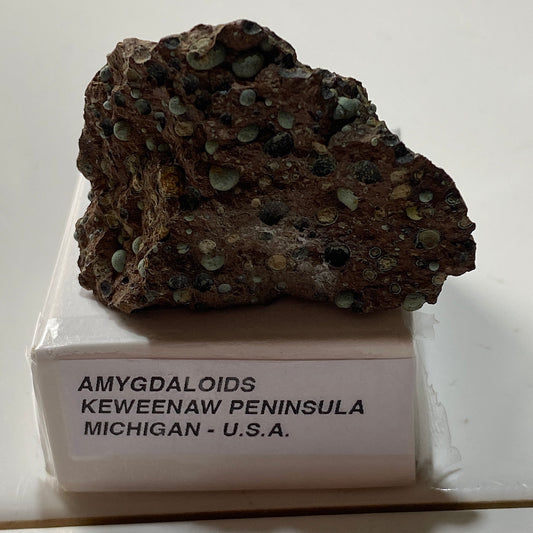 AMYGDALOIDS IN LIMONITE : KEWEENAW PENINSULA, MICHIGAN, U.S.A. 24g MF5255