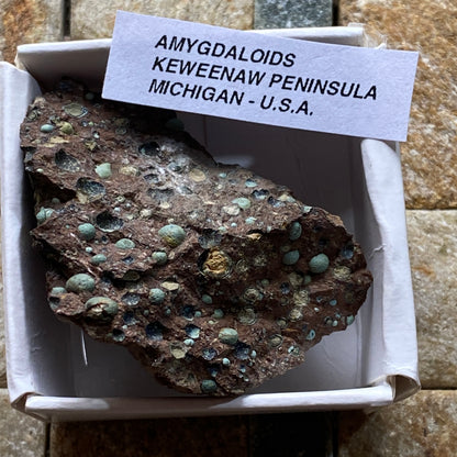 AMYGDALOIDS IN LIMONITE : KEWEENAW PENINSULA, MICHIGAN, U.S.A. 24g MF5255