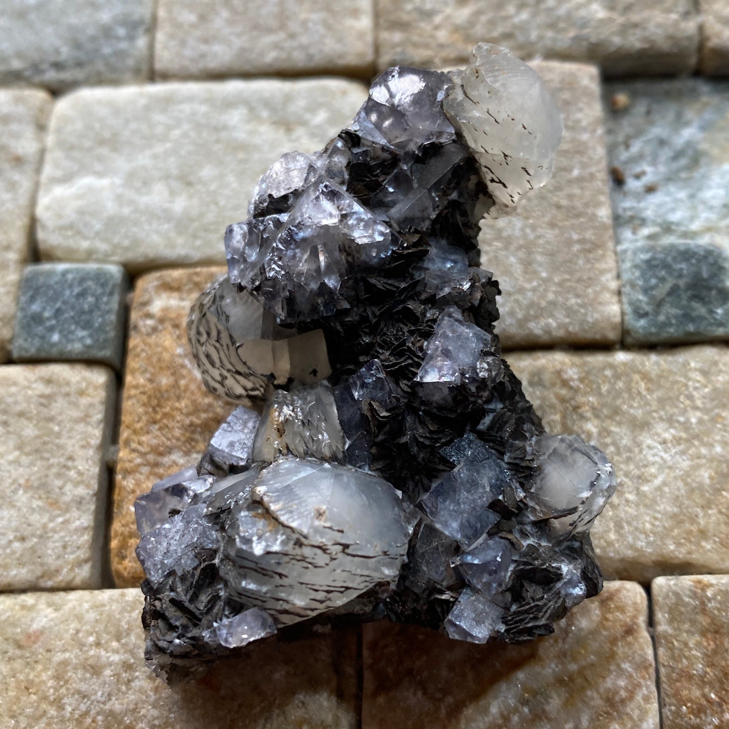 FLUORITE WITH CALCITE [ETC] : RARE SPECIMEN FROM MIXON MINE, STAFFORDSHIRE 39g MF5256