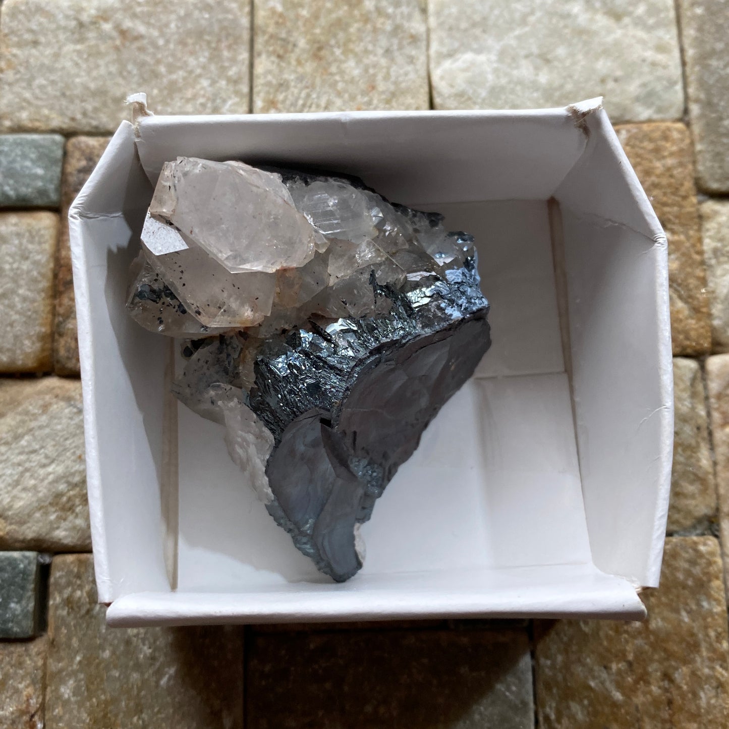 HEMATITE WITH QUARTZ : WESSELS MINE, NORTHERN CAPE, SOUTH AFRICA. 40g MF5258
