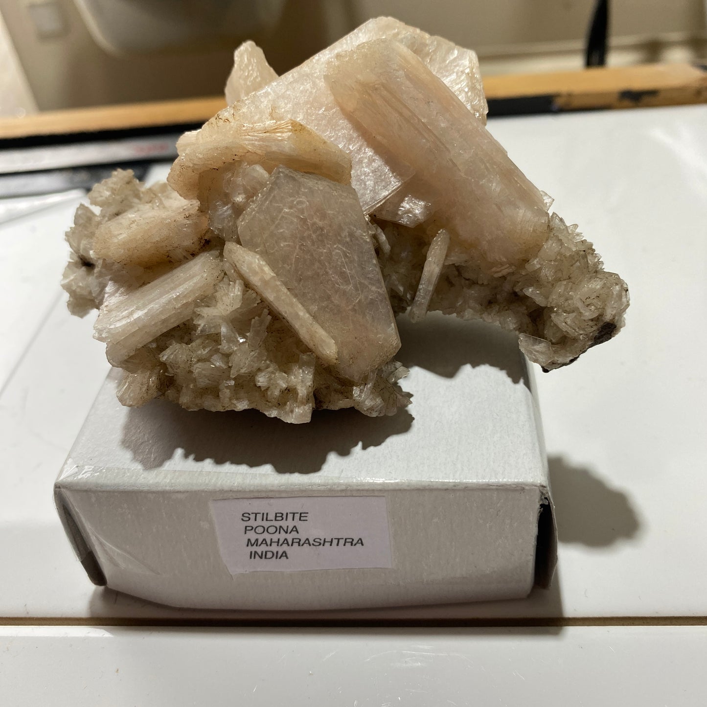 STILBITE : POONA, MAHARASHTRA, INDIA. 156g MF1760