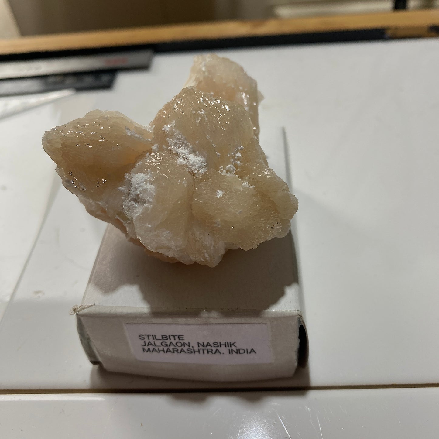 STILBITE : JALGAON, NASHIK, MAHARASHTRA, INDIA  101g MF1738
