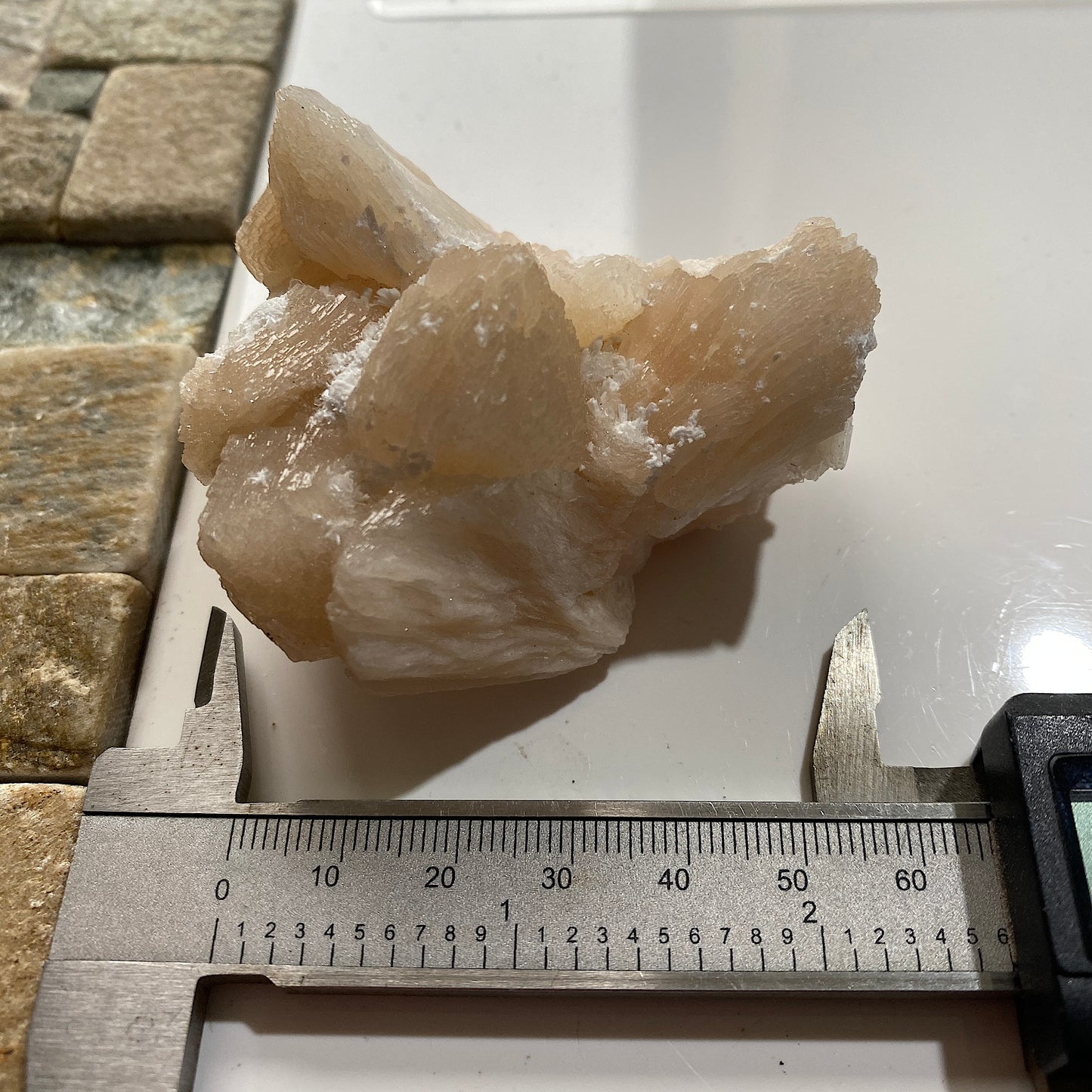 STILBITE : JALGAON, NASHIK, MAHARASHTRA, INDIA  101g MF1738