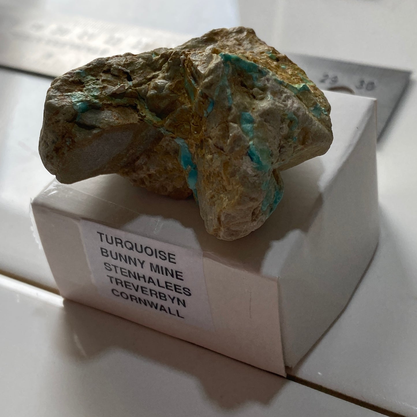 TURQUOISE ON MATRIX : BUNNY MINE, STENHALEES, TREVERBYN, CORNWALL. 51g MF5261
