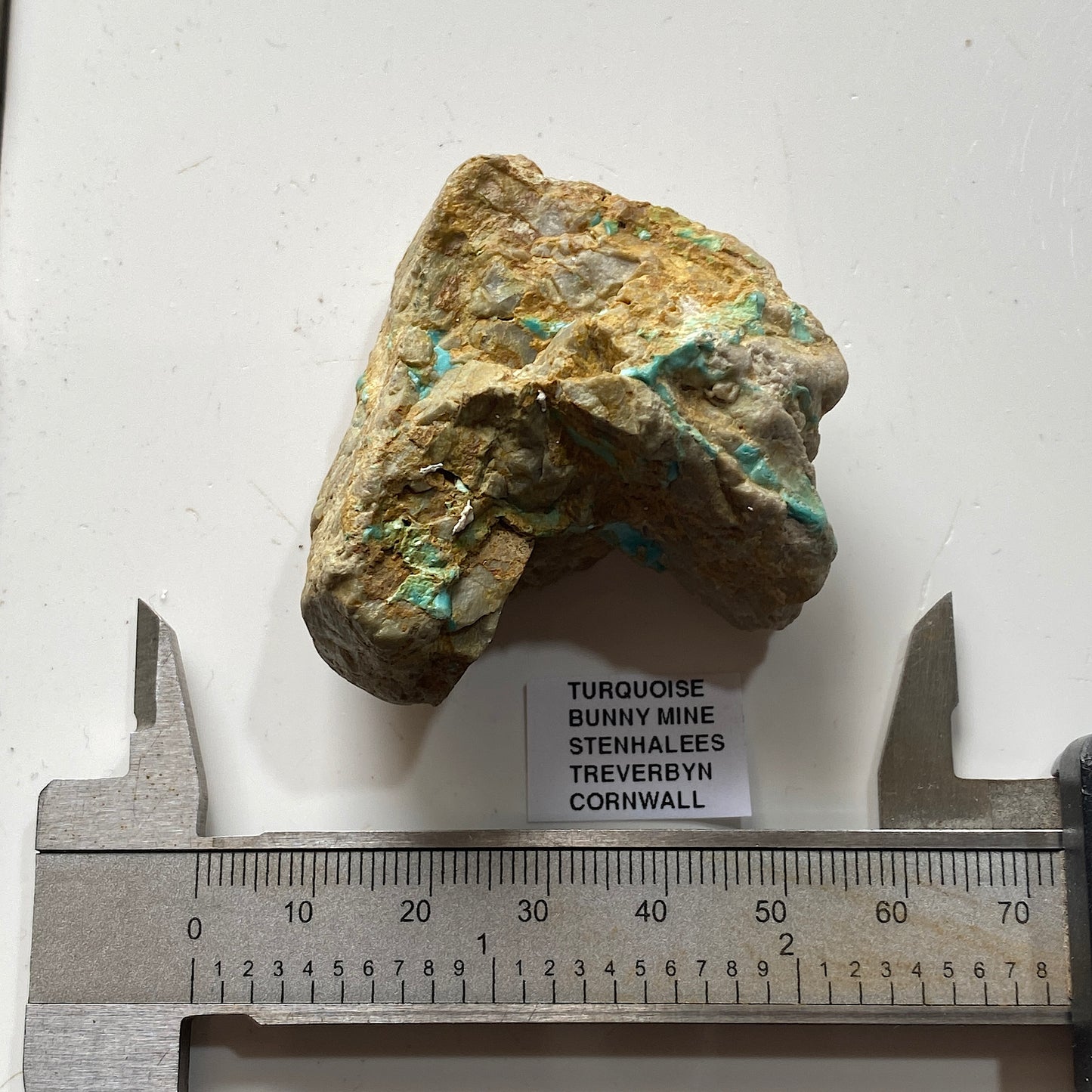 TURQUOISE ON MATRIX : BUNNY MINE, STENHALEES, TREVERBYN, CORNWALL. 51g MF5261