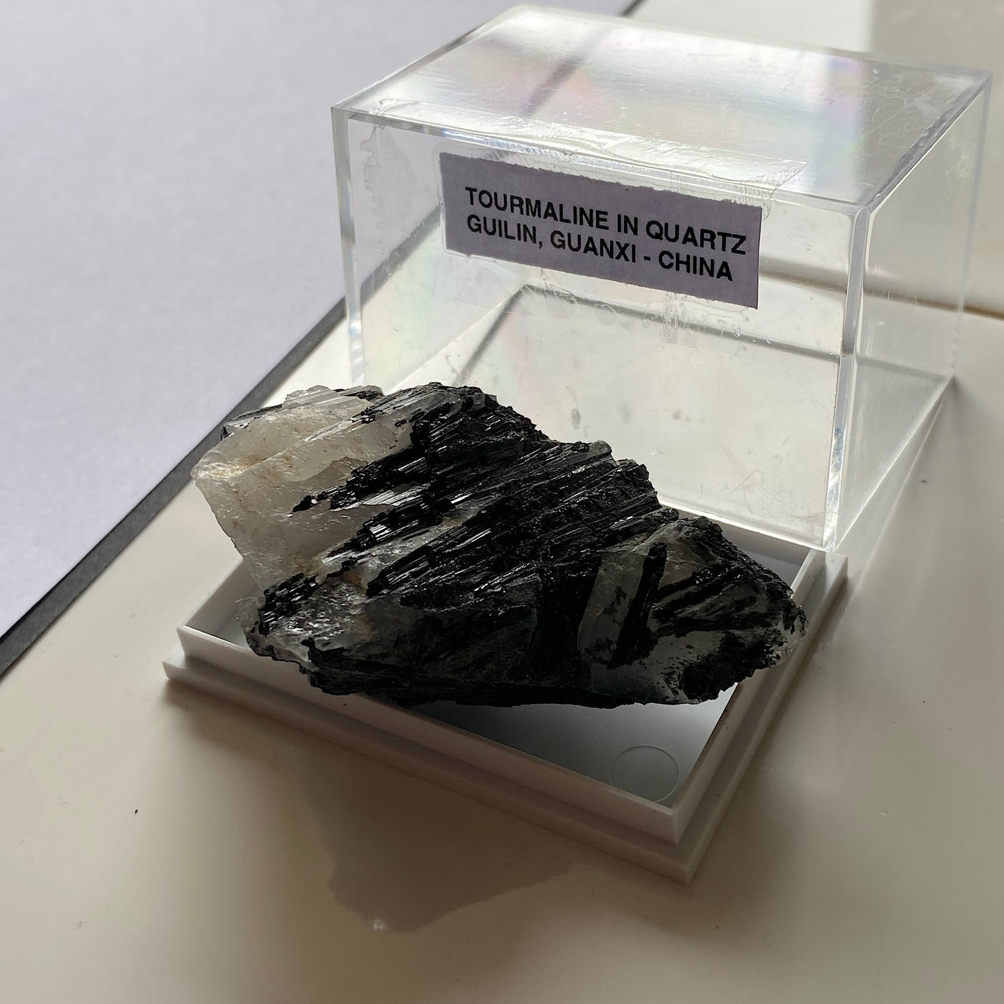 SCHORL TOURMALINE ON QUARTZ - GUILIN, GUANXI, CHINA. 56g MF6914