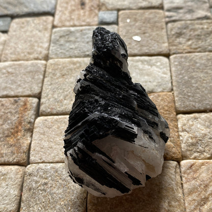 SCHORL TOURMALINE ON QUARTZ - GUILIN, GUANXI, CHINA. 56g MF6914