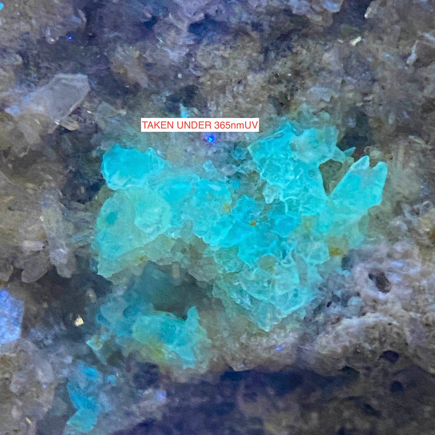 ZEOLITES WITH CALCITE : VALEA ABSULUI QUARRY, CRISCIOR, ROMANIA 38g MF1747