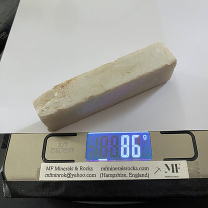 ALABASTER : THE LEYS QUARRY, CHELLASTON, DERBYSHIRE. 86g MF1709