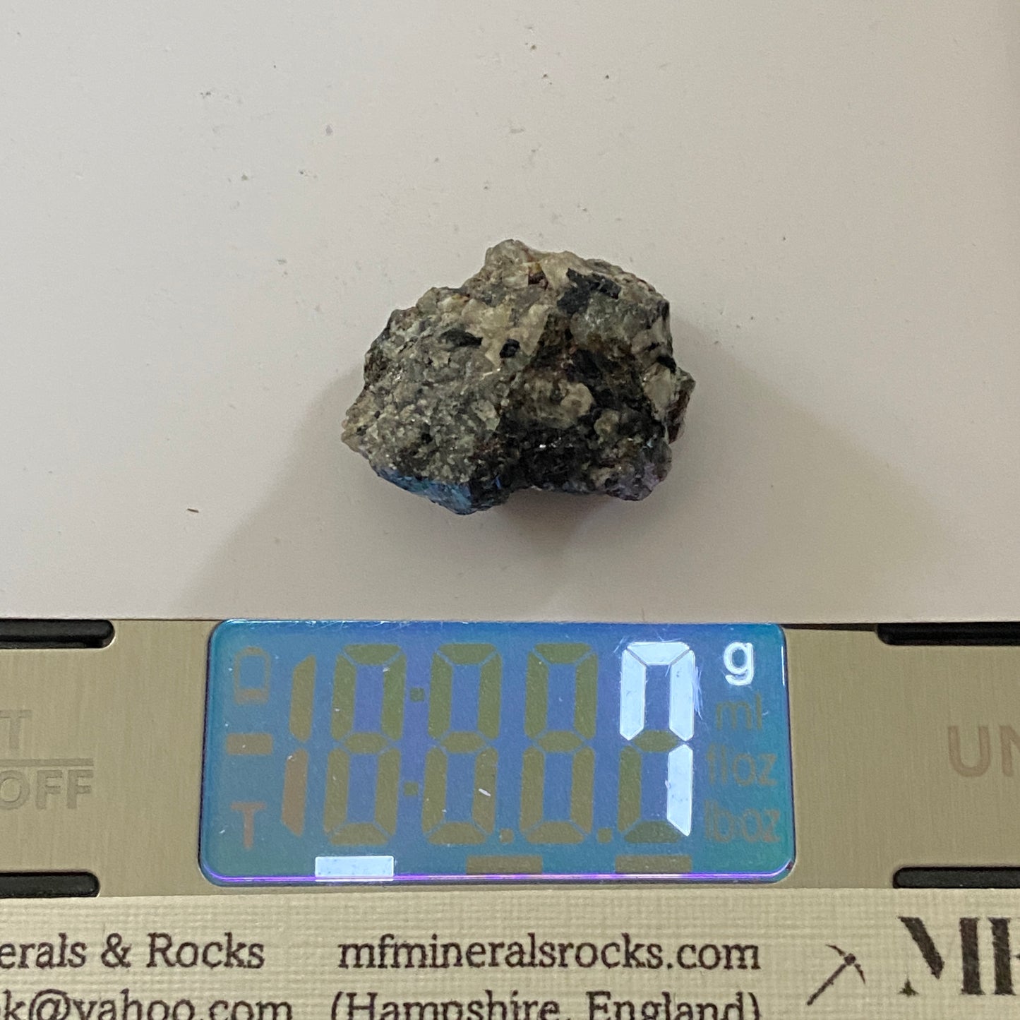 EUDIALYTE [ETC] : KHIBINY MASSIF, KOLA, RUSSIA. 7g MF1749