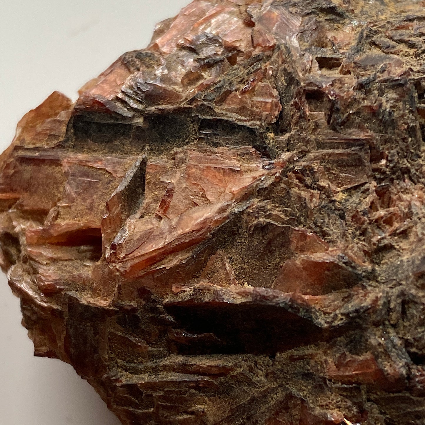 RARE SPECIMEN : AXINITE & RHODONITE - WESSELS MINE, NORTHERNCAPE, SOUTH AFRICA. 140g MF5268