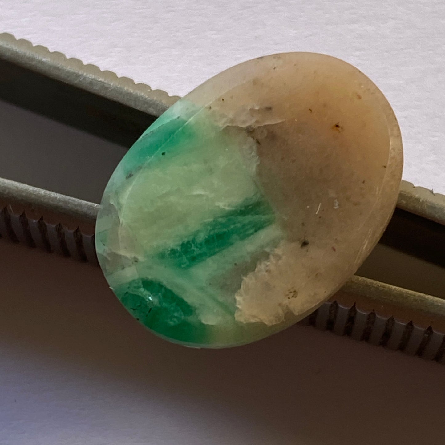 EMERALD BERYL IN QUARTZ GEMSTONE, NATURAL MINED FROM BRAZIL 8.55Ct MFG2193