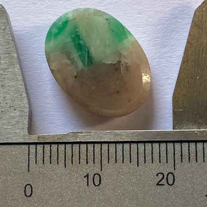 EMERALD BERYL IN QUARTZ GEMSTONE, NATURAL MINED FROM BRAZIL 8.55Ct MFG2193