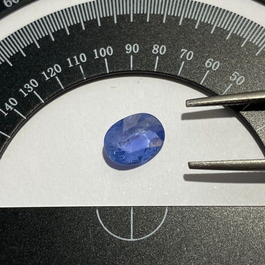 SAPPHIRE CORUNDUM NATURAL GEMSTONE - RATNAPURA, SRI-LANBKA. 1.69Ct. MFG2237