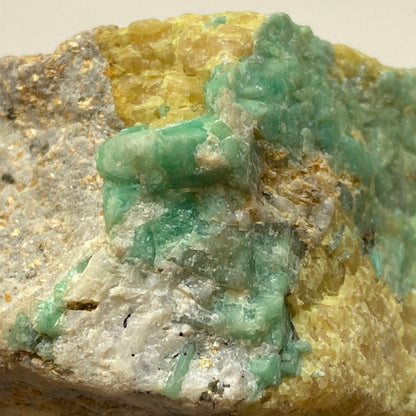 EMERALD BERYL WITH INTERESTING ACCESSORY MINERALS FROM CHINA 237g MF1388