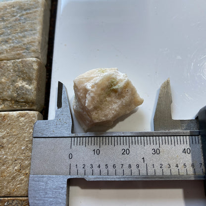 RARE DIASPORE WITH NATROLITE : SAGA 1 QUARRY, TELEMARK, NORWAY. 8g MF5273