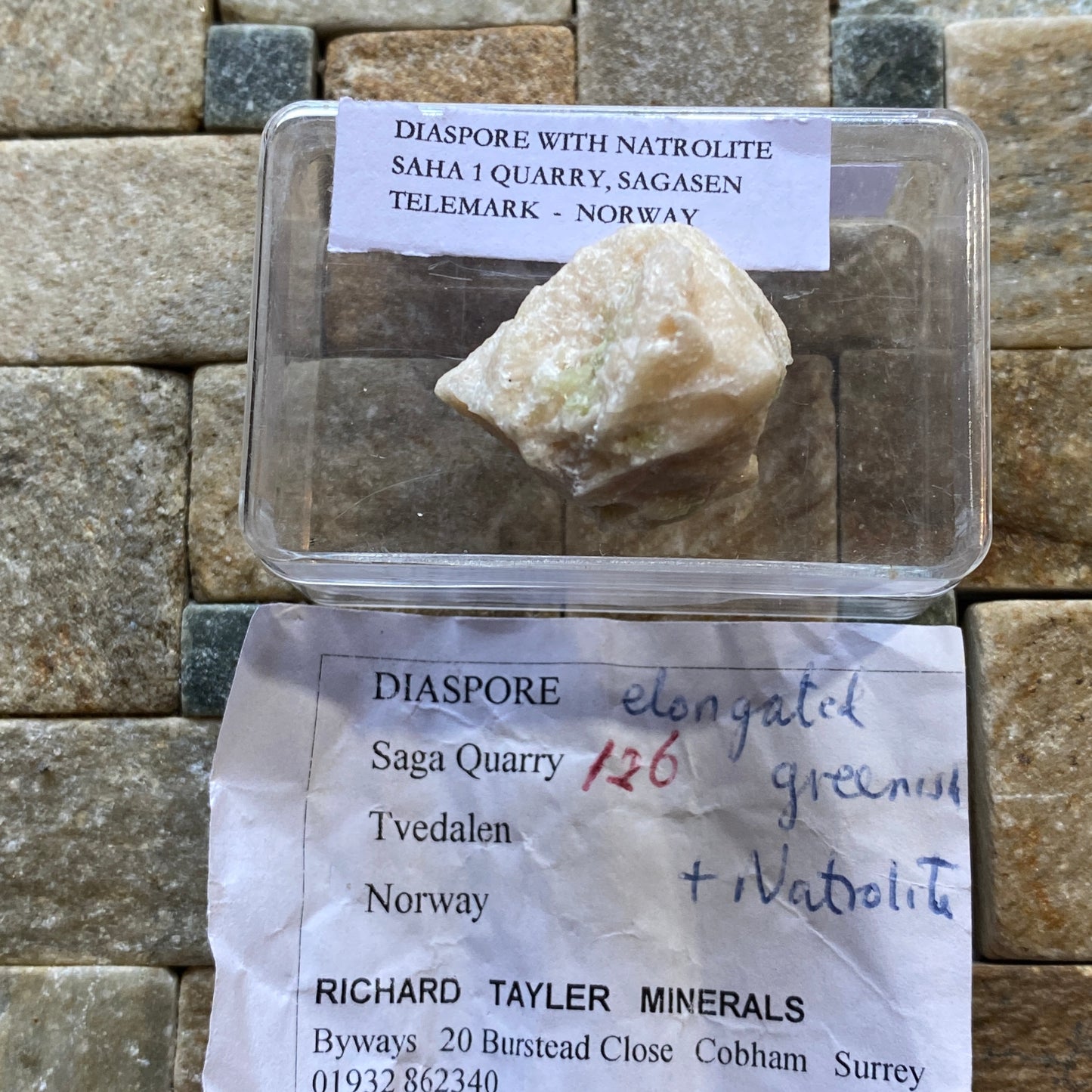 RARE DIASPORE WITH NATROLITE : SAGA 1 QUARRY, TELEMARK, NORWAY. 8g MF5273