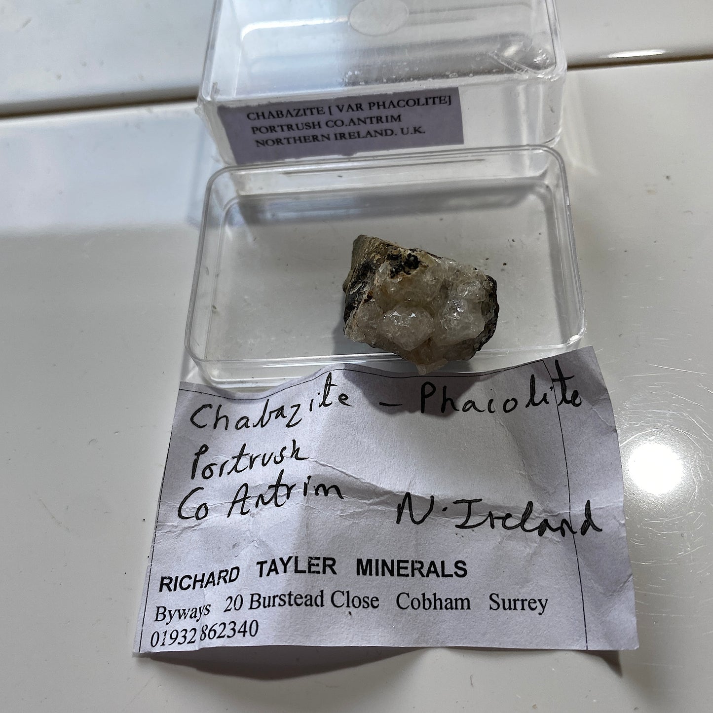 CHABAZITE [VAR PHACOLITE] : PORTRUSH, CO ANTRIM, N. IRELAND 6g  MF5276