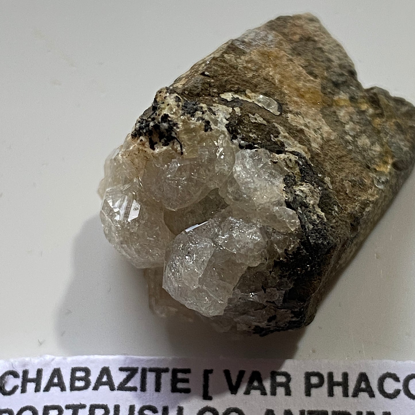 CHABAZITE [VAR PHACOLITE] : PORTRUSH, CO ANTRIM, N. IRELAND 6g  MF5276