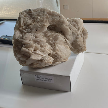 BARYTE [SOLID]  - TAFF'S WELL, CARDIF, WALES, U.K. HEAVY 1515g MF2079