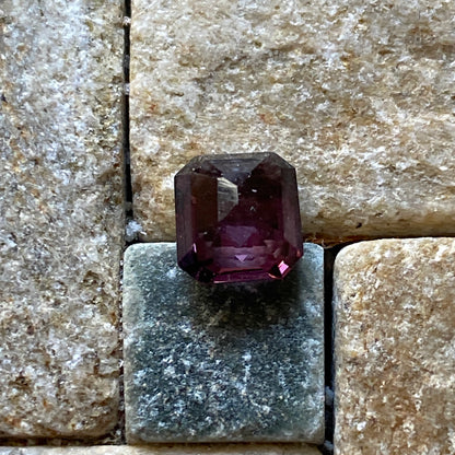 SPINEL NATURAL MINED GEMSTONE - MOGOK, MYANMAR [BURMA]  1.35Ct  MFG3102