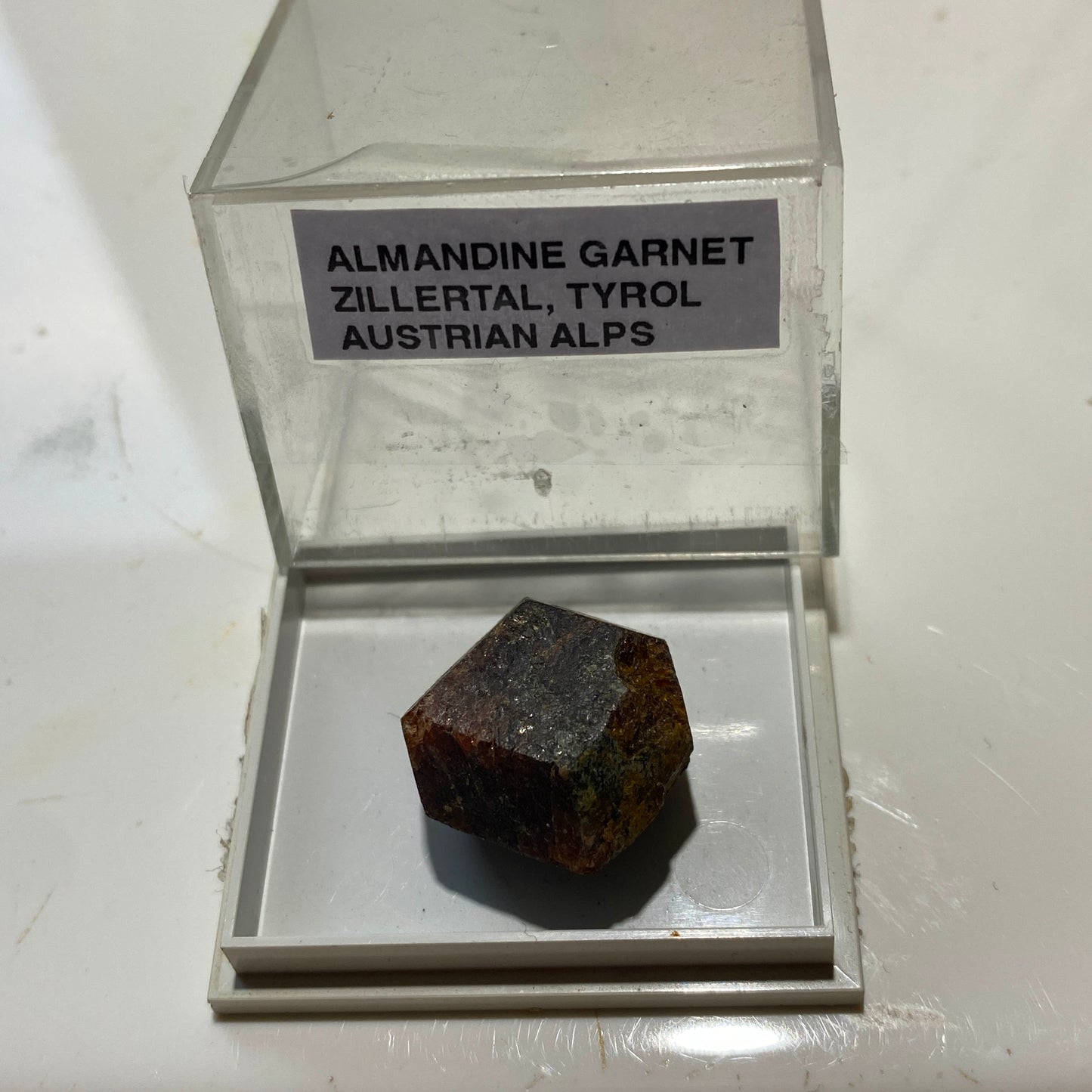 ALMANDINE GARNET - ZILLERTAL, TYROL, AUSTRIAN ALPS. 9g MF4456