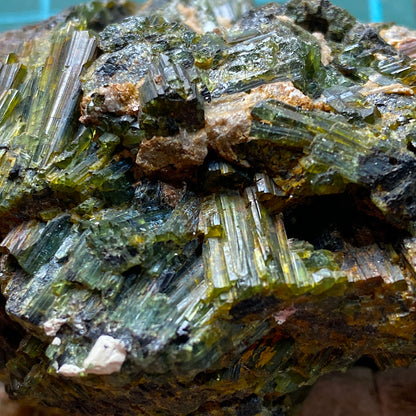 TOURMALINE MULTIPLES IMPRESSIVE SPECIMEN : CLIGGA MINE, PERANPORTH, CORNWALL  213g MF5282