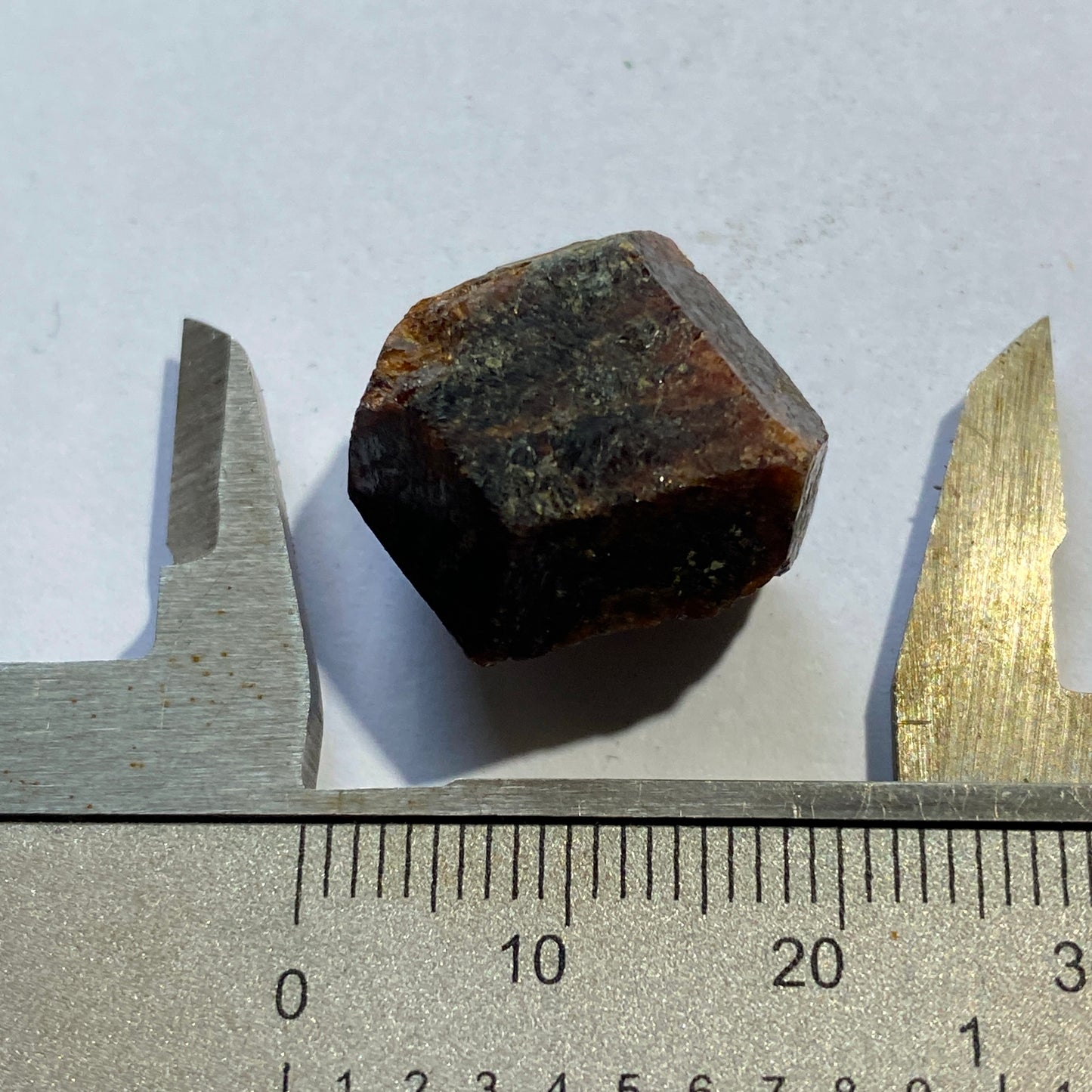 ALMANDINE GARNET - ZILLERTAL, TYROL, AUSTRIAN ALPS. 9g MF4456