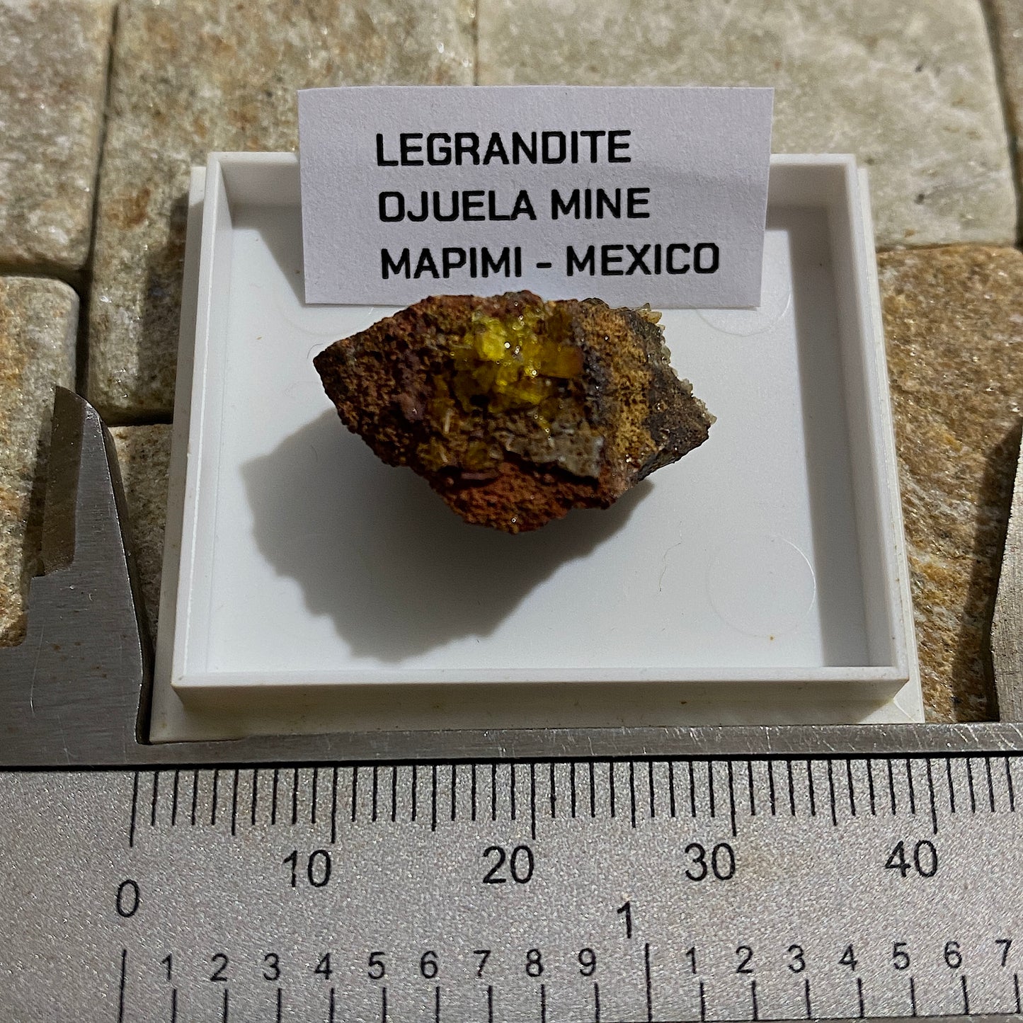 LEGRANDITE : OJUELA MINE, MAPIMI, MEXICO. MF4660