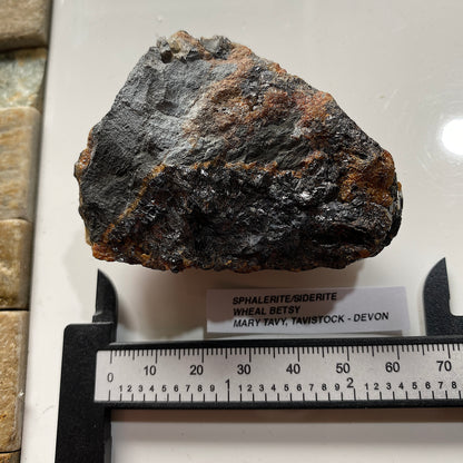 SPHALERITE/SIDERITE : WHEAL BETSY, MARY TAVY, TAVISTOCK, DEVON 132g MF5285