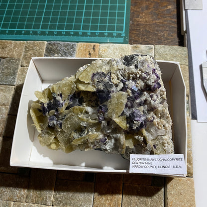 FLUORITE/BARYTE/CHALCOPYRITE [ETC] - DENTON MINE, ILLINOIS, U.S.A. LARGE 529g MF4458