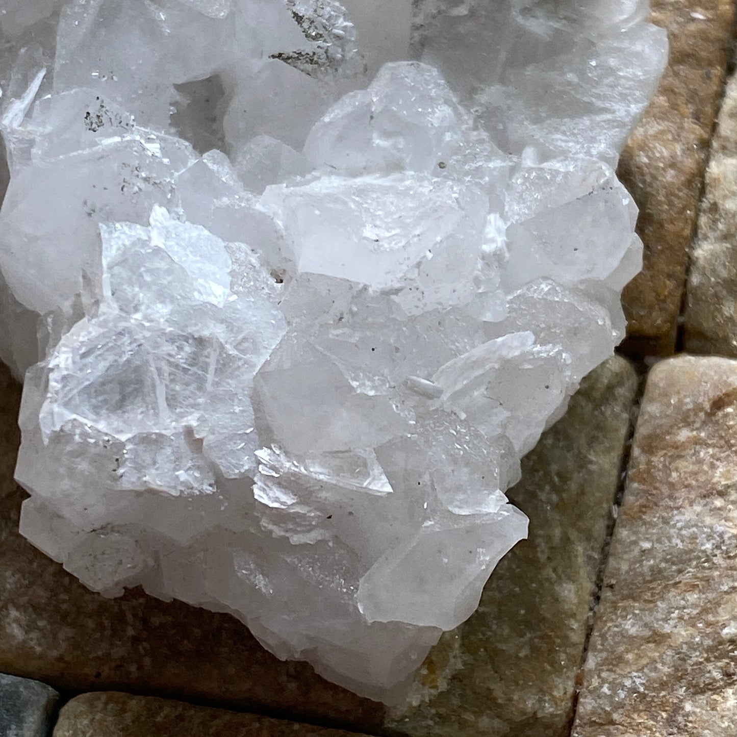 CALCITE ON QUARTZ - BOLDUT MINE, MARAMURES COUNTY, ROMANIA. 52g. MF4240