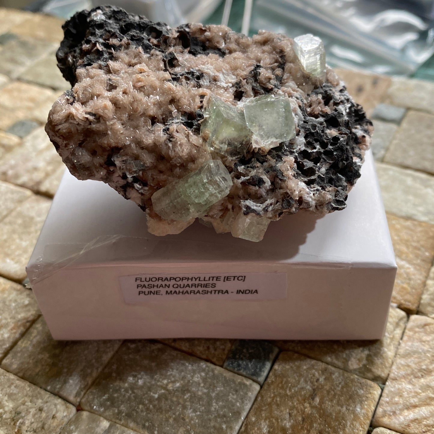 FLUORAPOPHYLLITE WITH STILBITE - PASHAN QUARRIES, PUNE, MAHARASHTRA, INDIA  84g MF4241