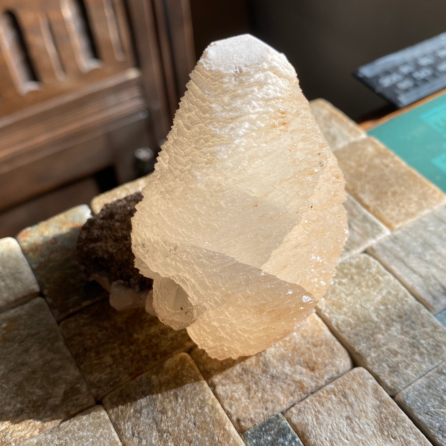 CALCITE - TAFF'S WELL QUARRY, PENTYRCH, WALES,  U.K. 182g MF2084