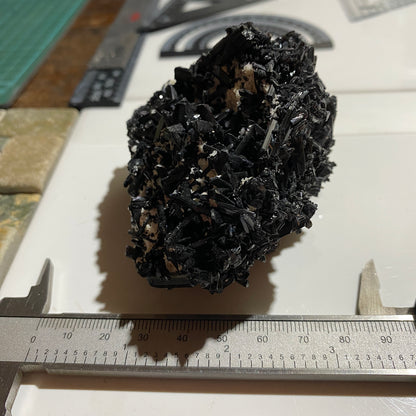 SCHORL TOURMALINE BEAUTIFUL SPECIMEN : MANTENA, MINAS GERAIS, BRAZIL 189g MF4610