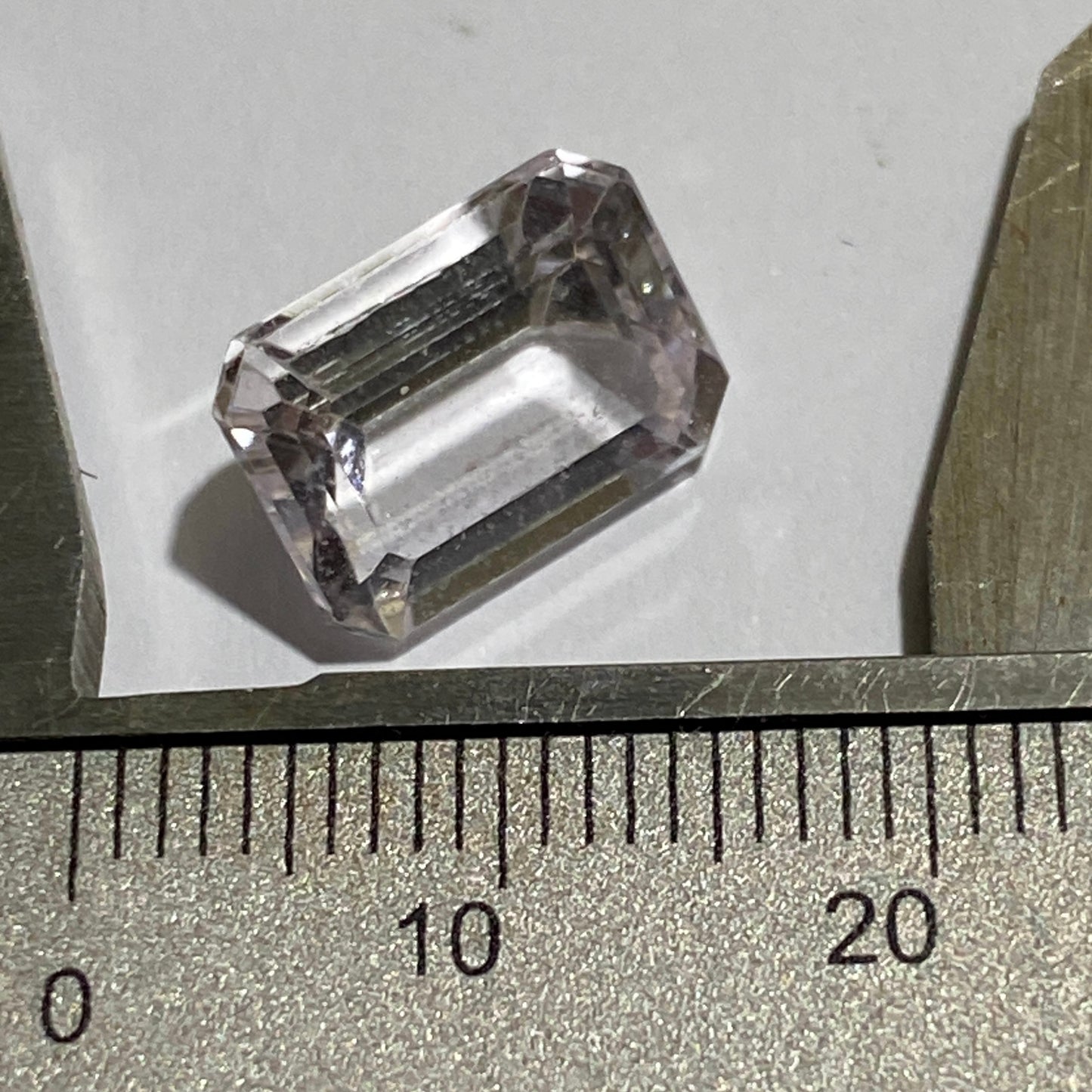 SPODUMENE NATURAL GEMSTONE - LAGHMAN, AFGHANISTAN. 5.80Ct. MFG3250