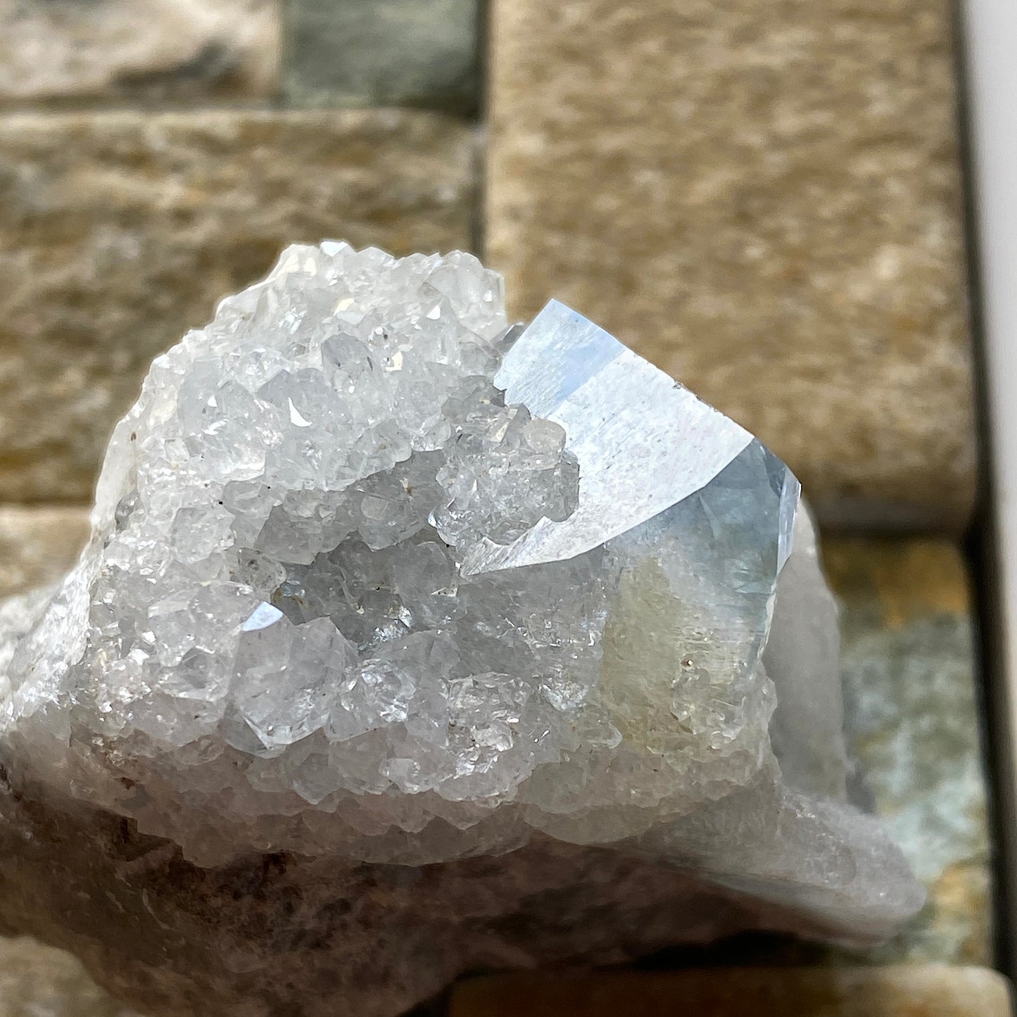 CELESTINE : SAKOANY DEPOSIT, BOENY, MADAGASCAR  54g MF5297