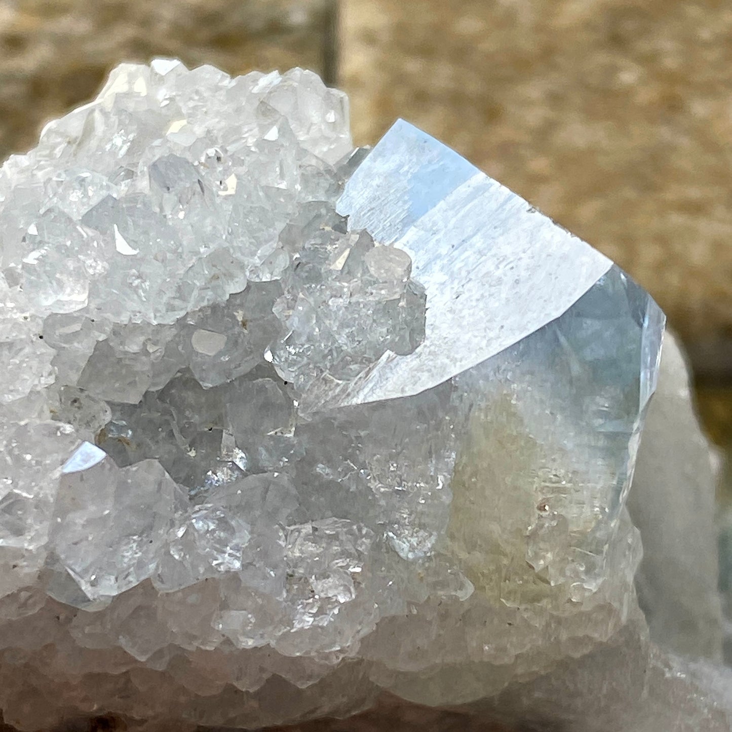 CELESTINE : SAKOANY DEPOSIT, BOENY, MADAGASCAR  54g MF5297