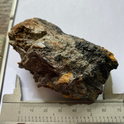 AXINITE SUR MATRICE DE BOTALLACK, ST JUST, CORNWALL 152g MF258