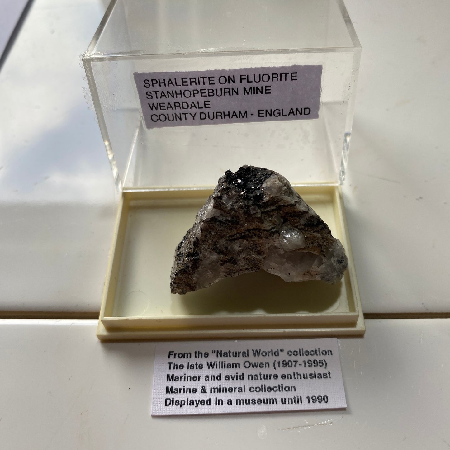 SPHALERITE ON FLUORITE - STANHOPEBURN MINE, WEARDALE, CO DURHAM 33g MF318