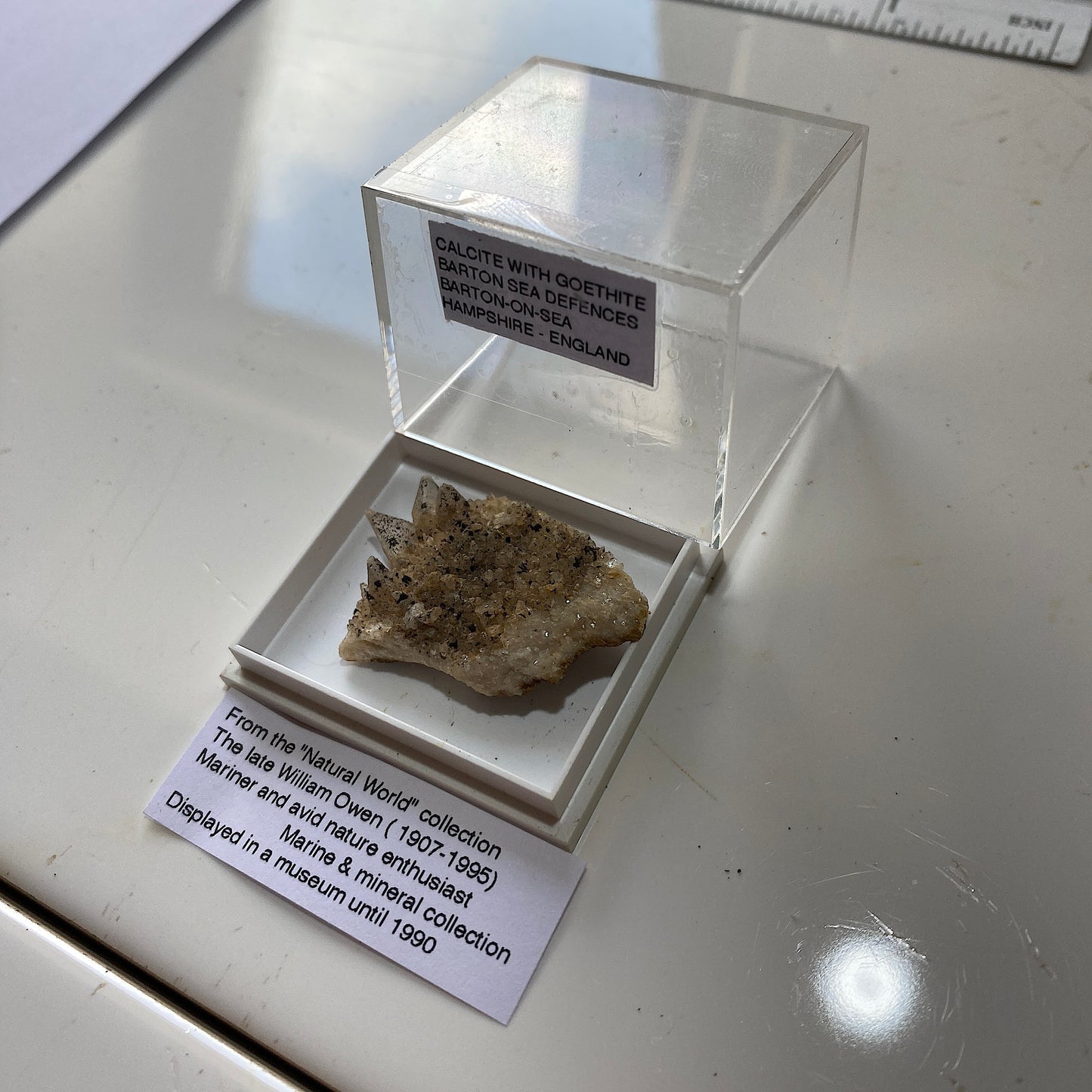 CALCITE WITH GOETHITE - BARTON -ON-SEA, HAMPSHIRE, ENGLAND  5g MF301