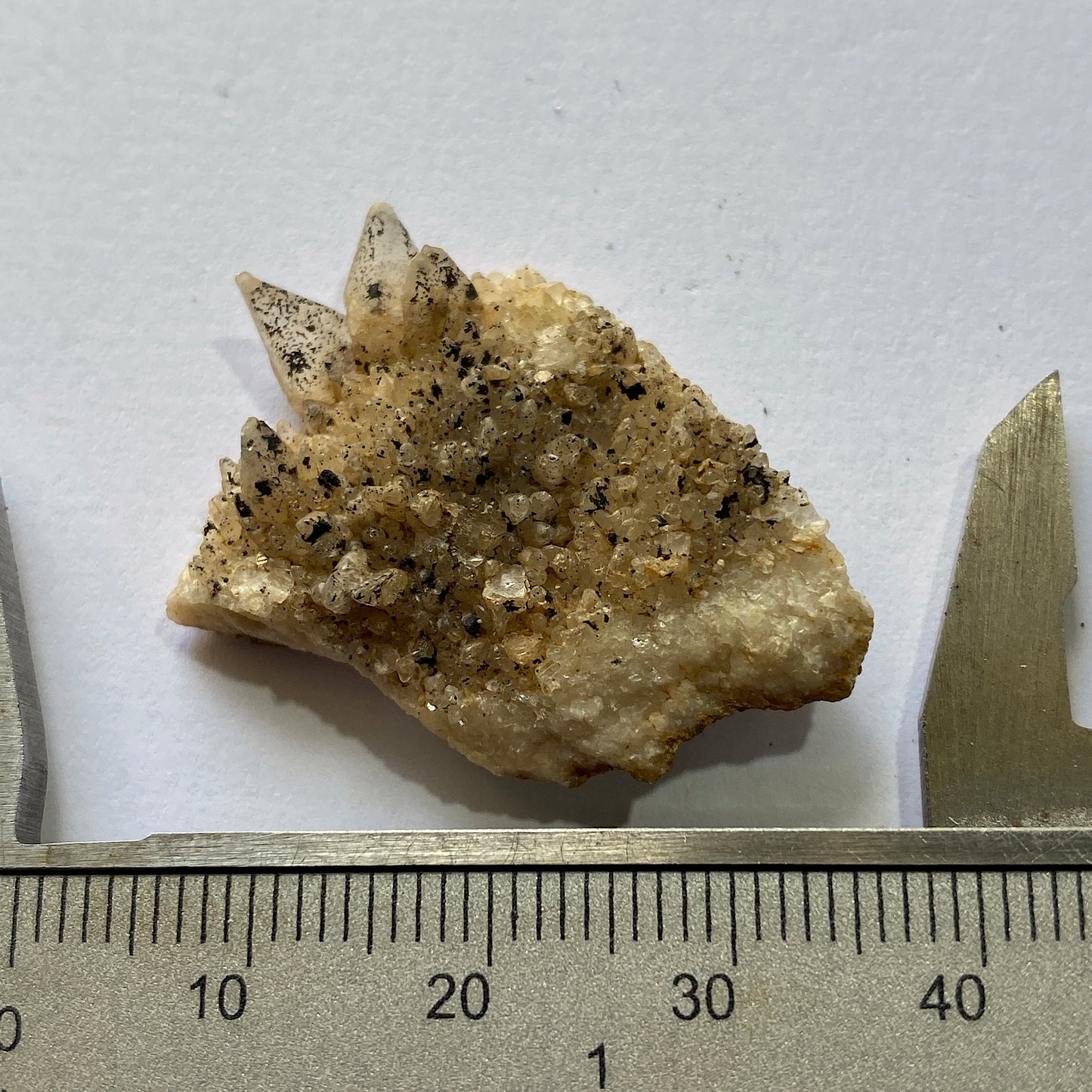 CALCITE WITH GOETHITE - BARTON -ON-SEA, HAMPSHIRE, ENGLAND  5g MF301