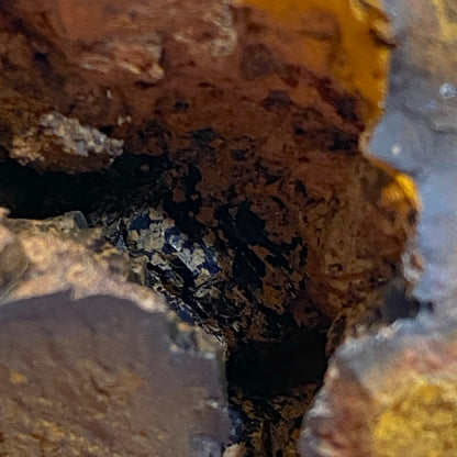 GOETHITE ETC : DOLYHIR QUARRY, OLD RADNOR, POWS, WALES. 288g MF4643